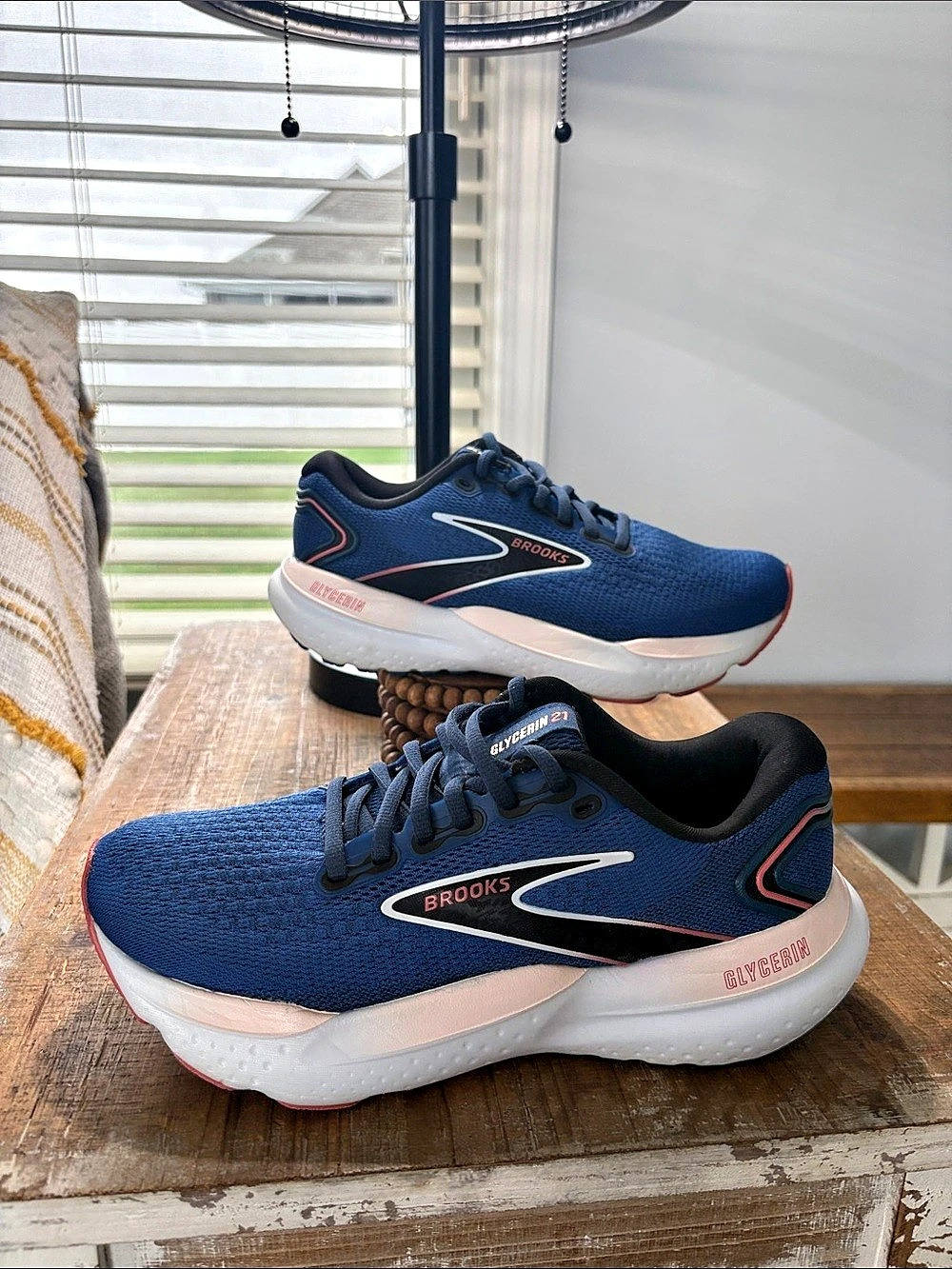 Brooks Ghost 15 Women's Athletic Shoes Blue & White US 7.5 Wide